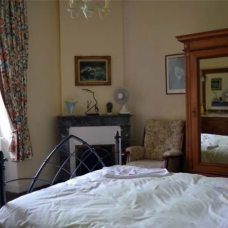 Manoir La Breuille Bed & Breakfast